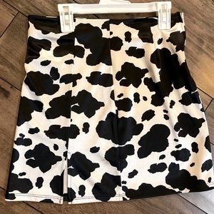 Altar’d State Sz M Cowprint skirt